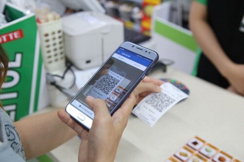 Ngân hàng tăng tốc thanh toán không tiền mặt