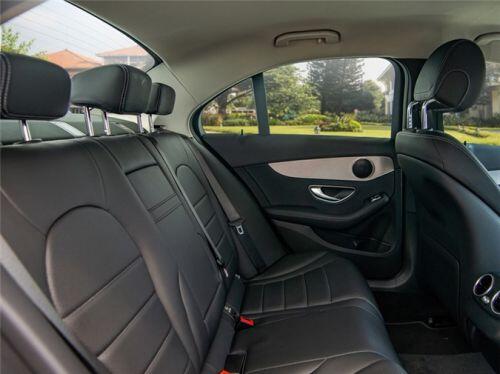Mercedes-Benz C180 giá 1,399 tỷ đồng có ưu điểm gì để cạnh tranh với Toyota Camry, Honda Accord?
