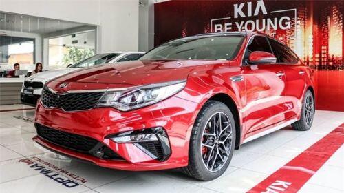 4 xe hạng D bán chạy nhất tháng 2/2020: Toyota Camry đầu bảng