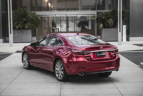 4 xe hạng D bán chạy nhất tháng 2/2020: Toyota Camry đầu bảng