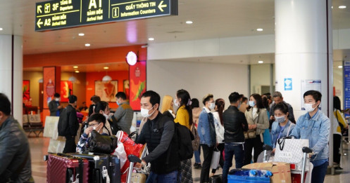 Hôm nay, gần 7.000 người Việt trở về từ các “điểm nóng” Covid-19