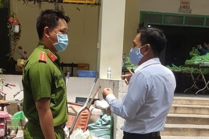 Người dân ở chung cư Hòa Bình: Sống chậm và cảm nhận tình yêu thương