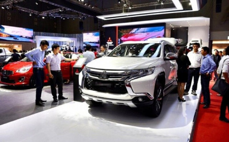 Bao giờ chấm dứt cảnh 'xe ngoại' bán 'giá nội' ở Việt Nam?