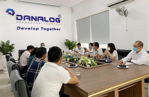Hàng hóa “tắc” tại cửa khẩu Lao Bảo, doanh nghiệp “kêu cứu”