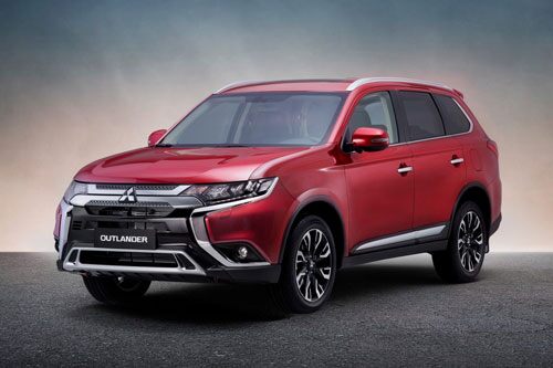 Đánh giá Mitsubishi Outlander 2020: Giá từ 825 triệu, cạnh tranh với Mazda CX-5, Honda CR-V