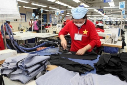 Góc nhìn doanh nghiệp cuối tuần: Doanh nghiệp dệt may hứng chịu “cơn bão” kép COVID-19
