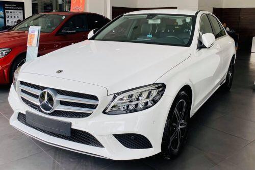 Mercedes-Benz C-Class giảm giá hơn 200 triệu đồng