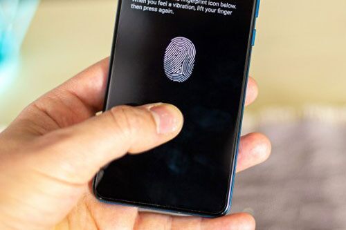 Cận cảnh Huawei P40 vừa trình làng với giá 20,54 triệu