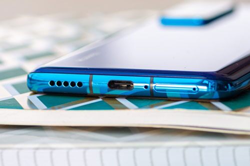 Cận cảnh Huawei P40 vừa trình làng với giá 20,54 triệu