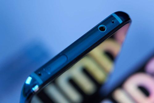 Smartphone chống nước, chip S865, RAM 8 GB, pin 4.700 mAh, quay video 8K, giá 12,59 triệu
