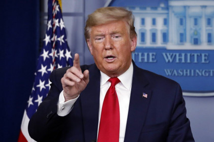 Ông Trump giải thích vì sao Mỹ vượt Trung Quốc trở thành ổ dịch lớn nhất thế giới