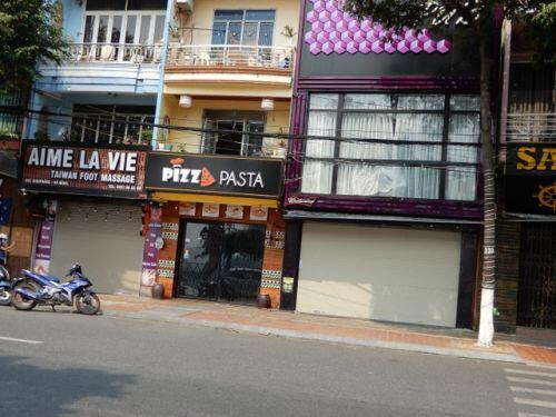 Đà Nẵng: Quán đóng cửa, quán chỉ mở phục vụ mang về nhà