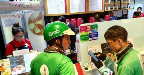 Grab chi 70 tỉ đồng hỗ trợ tài xế, nhà hàng vượt qua dịch COVID-19
