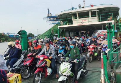 Nóng: Chưa ngưng hoạt động phà Cát Lái