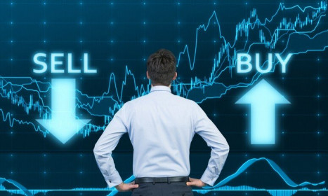 LDG: Chủ tịch bán cổ phiếu ra rồi lại đăng ký mua vào