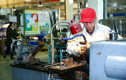 Doanh nghiệp sẽ chậm nộp thuế và tiền thuê đất như thế nào?