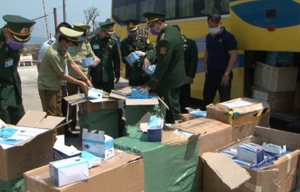 Tăng cường kiểm tra, ngăn chặn buôn lậu khẩu trang và gạo qua biên giới
