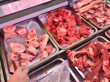 Giá heo hơi ngày 9.4: Bật tăng vượt ngưỡng 80.000 đồng/ký