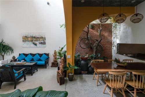 Nhà lát gạch đỏ lưu giữ ký ức về Hội An xưa