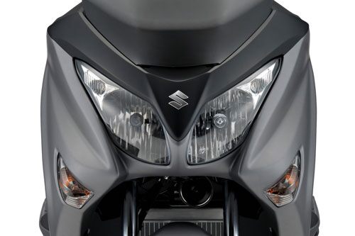 Xe ga 200 phân khối, phanh ABS, giá cao hơn Honda SH