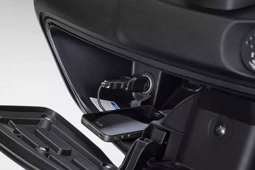 Xe ga 200 phân khối, phanh ABS, giá cao hơn Honda SH