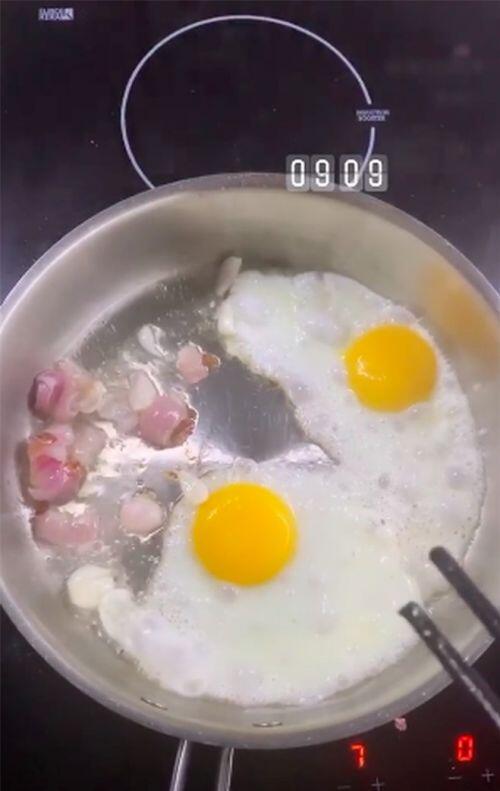 Vũ Khắc Tiệp trải lòng chuyện thiệt hại 500 triệu đồng sau khi cách ly đến 4 lần