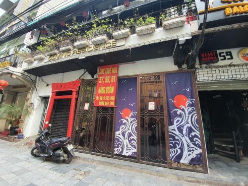 Giảm sốc 60 triệu đồng, mặt bằng đất "vàng" Hà Nội vẫn khóa cửa bỏ không