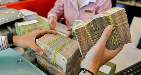 Ngân hàng giảm mạnh lãi vay tiêu dùng