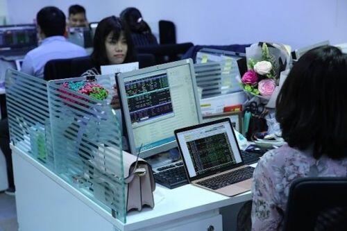 Phía sau những cổ phiếu "miễn nhiễm" với dịch bệnh