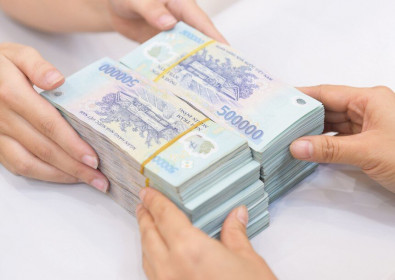 Không chỉ với doanh nghiệp, lãi vay của cá nhân cũng giảm mạnh
