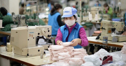 Không sản xuất đại trà khẩu trang, đồ bảo hộ y tế cho thị trường xuất khẩu