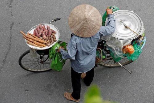 Do COVID-19, lao động nhập cư mất việc, kiều hối giảm theo
