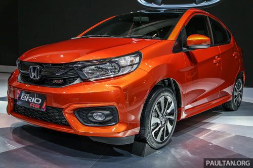 Toyota Avanza cho Mitsubishi Xpander ‘ngửi khói’