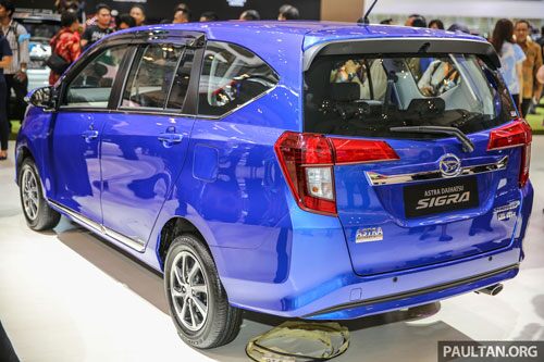 Toyota Avanza cho Mitsubishi Xpander ‘ngửi khói’