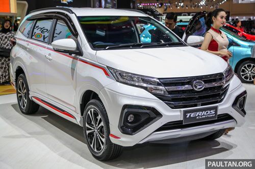 Toyota Avanza cho Mitsubishi Xpander ‘ngửi khói’