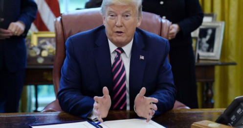 Gần 52.000 người chết vì Covid-19, ông Trump nói Mỹ đã ứng phó rất tốt