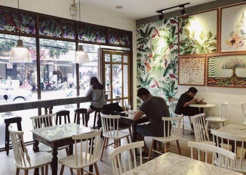 Các chuỗi nhà hàng chỉ hoạt động 50% công suất khi được phép mở