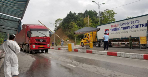 Trung Quốc tạm dừng thông quan hàng hóa trong 5 ngày