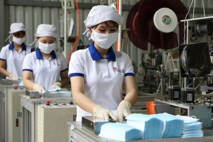 Bỏ quy định áp dụng chế độ cấp giấy phép xuất khẩu đối với mặt hàng khẩu trang y tế