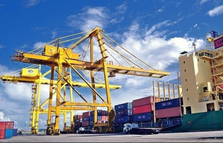 Xuất khẩu hàng hóa: Chờ sức bật từ “chiếc lò xo”