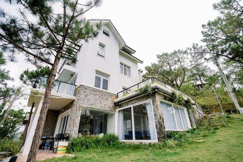 Ngôi nhà thơ mộng bên sườn đồi thông Đà Lạt