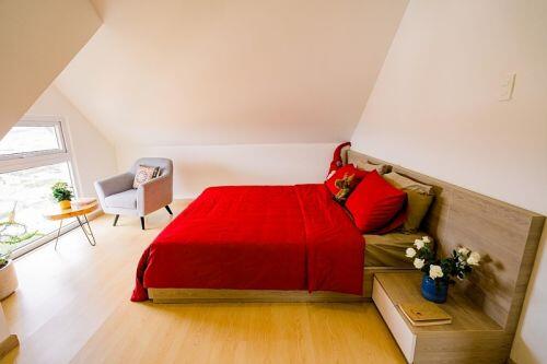 Ngôi nhà thơ mộng bên sườn đồi thông Đà Lạt