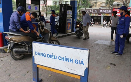 Giá xăng liên tục giảm, quỹ bình ổn giá dư “kỷ lục” hơn 4.950 tỉ đồng