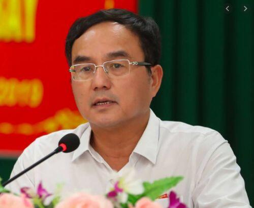 “Rất lạ” tăng lương ở EVN: Lãnh đạo tăng 35% lên 864 triệu... nhân viên 4% là 288 triệu/năm