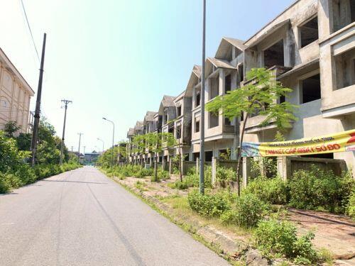 Cảnh nhếch nhác trong khu đô thị 350 tỷ đồng ở Hà Tĩnh bị thanh tra toàn diện