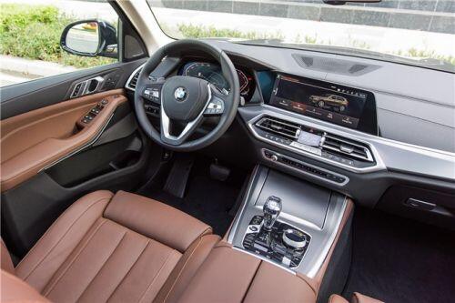 BMW X5 2020 có ưu điểm gì để cạnh tranh với Audi Q7?