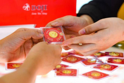 Giá vàng trong nước giảm mạnh sau khi lập đỉnh cao lịch sử