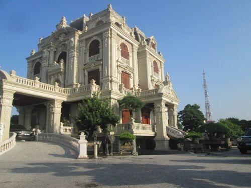 Lâu đài trăm tỷ 'vô tiền khoáng hậu' của đại gia đất Phủ Lý