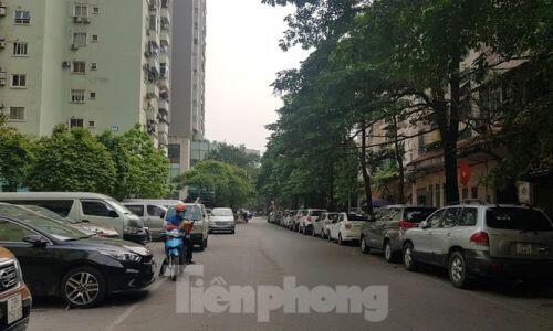 Cận cảnh khu đất công làm bãi xe 'biến hình' thành cao ốc ở Hà Nội