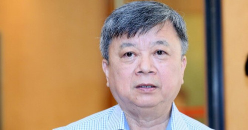 Người Trung Quốc mua đất đắc địa: “Bộ trưởng từng trả lời là không thấy gì”